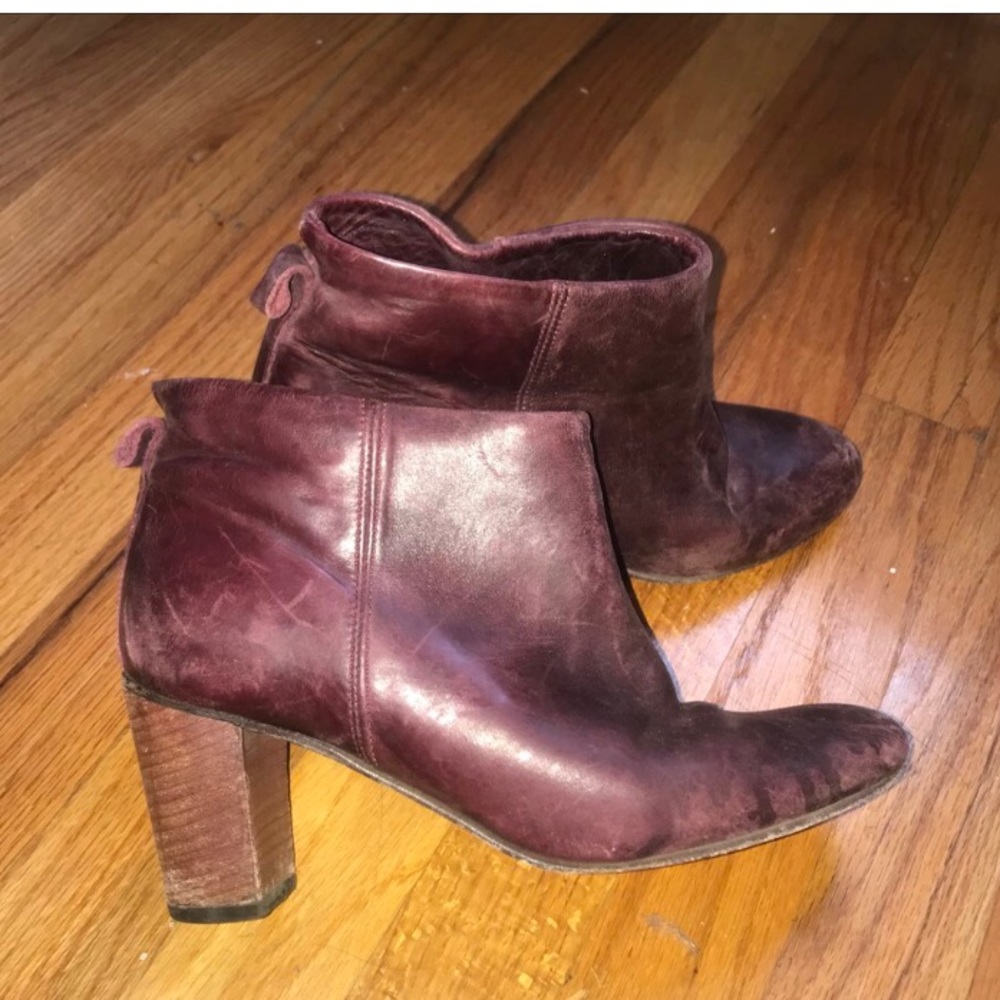 #ANTHOLOGYPARIS dark purple ankle booties